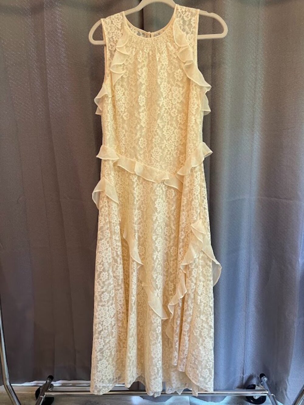 Sundance Ivory Size MEDIUM D'orsy Lace Sleeveless Ruffle Dress NWT